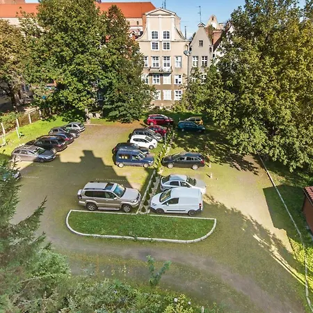 City Szeroka Apartament 格但斯克